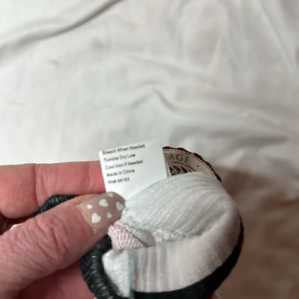 SO Santa Hat Cat Texting Gloves. New. One Size.